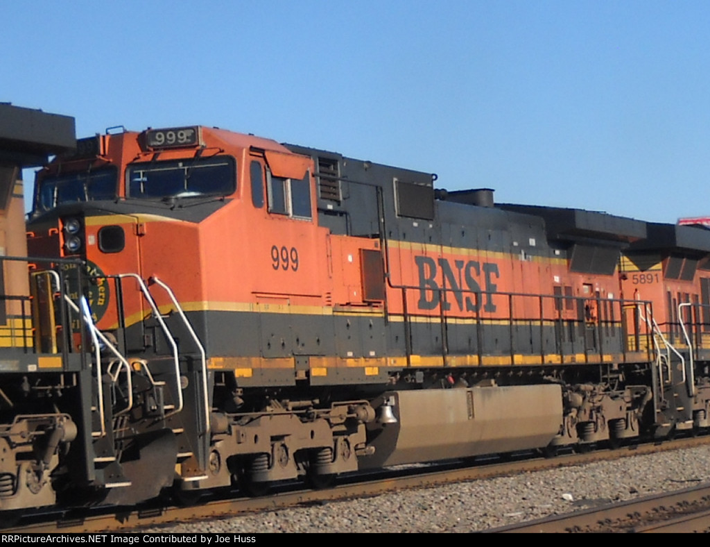 BNSF 999